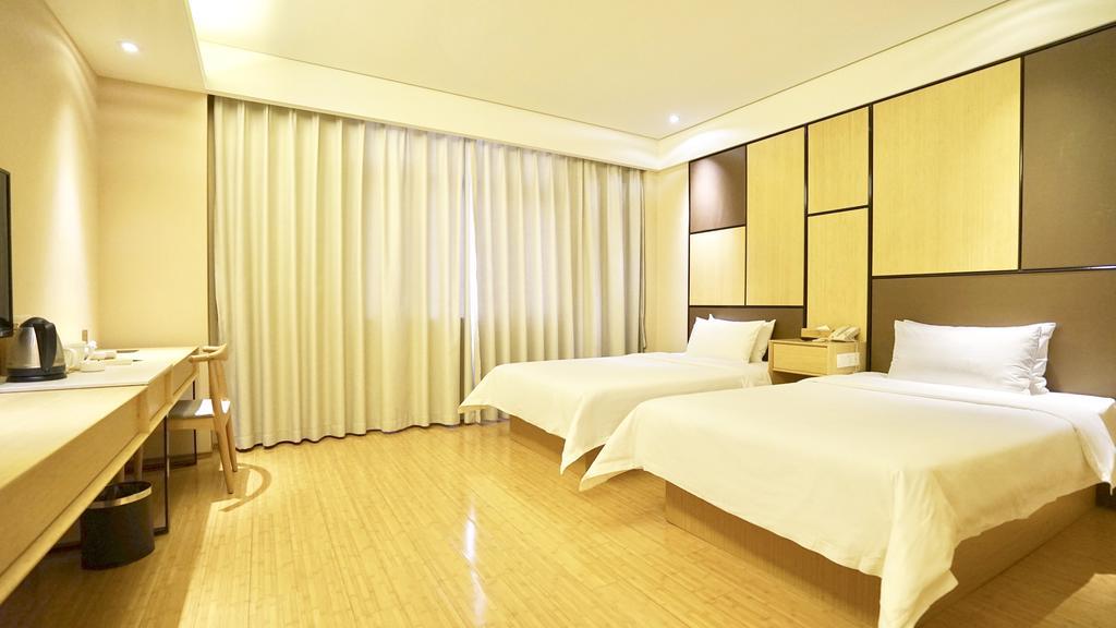 Ji Hotel Shanghai Oriental Pearl Tower Екстер'єр фото